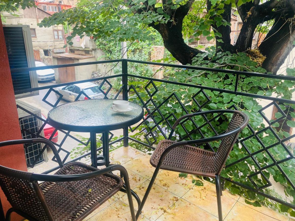 Mose Art Hotel Tbilisi Bagian luar foto